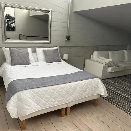 Loft Navigli With Private Garden Bed & Breakfast